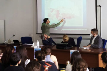 Akademisyenimiz Doç. Dr. Volkan Tatar Eramus Hareketliliği kapsamında İtalya’nın Salerno Üniversitesi’nde ders verdi.